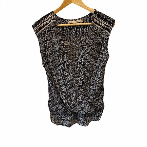 Max Studio Black and White Patterned Top - Picture 1 of 8